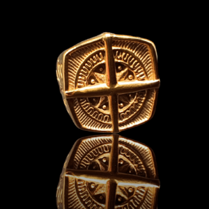 Anillo Hjalmar