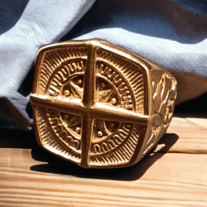 Anillo Hjalmar